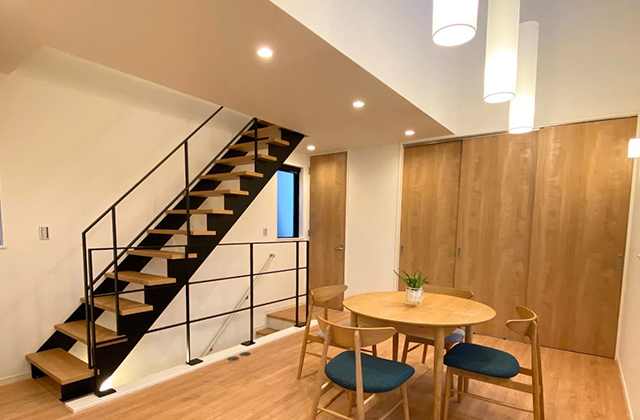 LDK - 3階建STAGE. 「ビルトインガレージを備えた3階建て」(遠賀郡岡垣町) - アビハウス