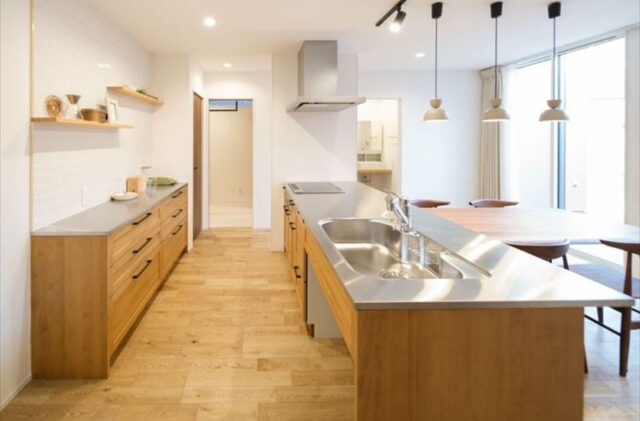 みやま高田モデルハウス「中庭のあるカフェのような落ち着く平屋」(みやま市) - リブワーク - キッチン