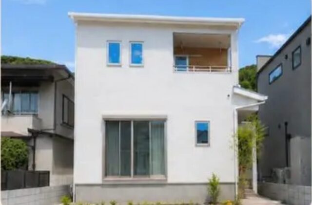 5本の化粧梁が映える高天井と家事ラクを叶える機能的な住まい - 悠悠ホーム - 外観