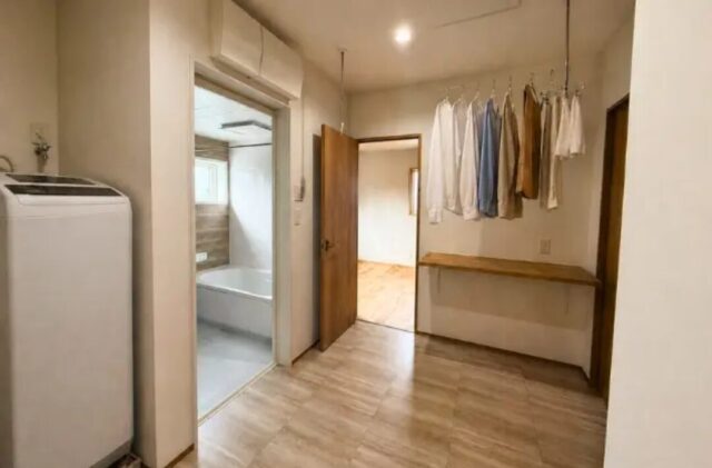 南区柏原まちかど展示場「木の温かみと開放的なデザインが魅せる家事アイディア満載の平屋」(福岡市) - 悠悠ホーム - 水回り