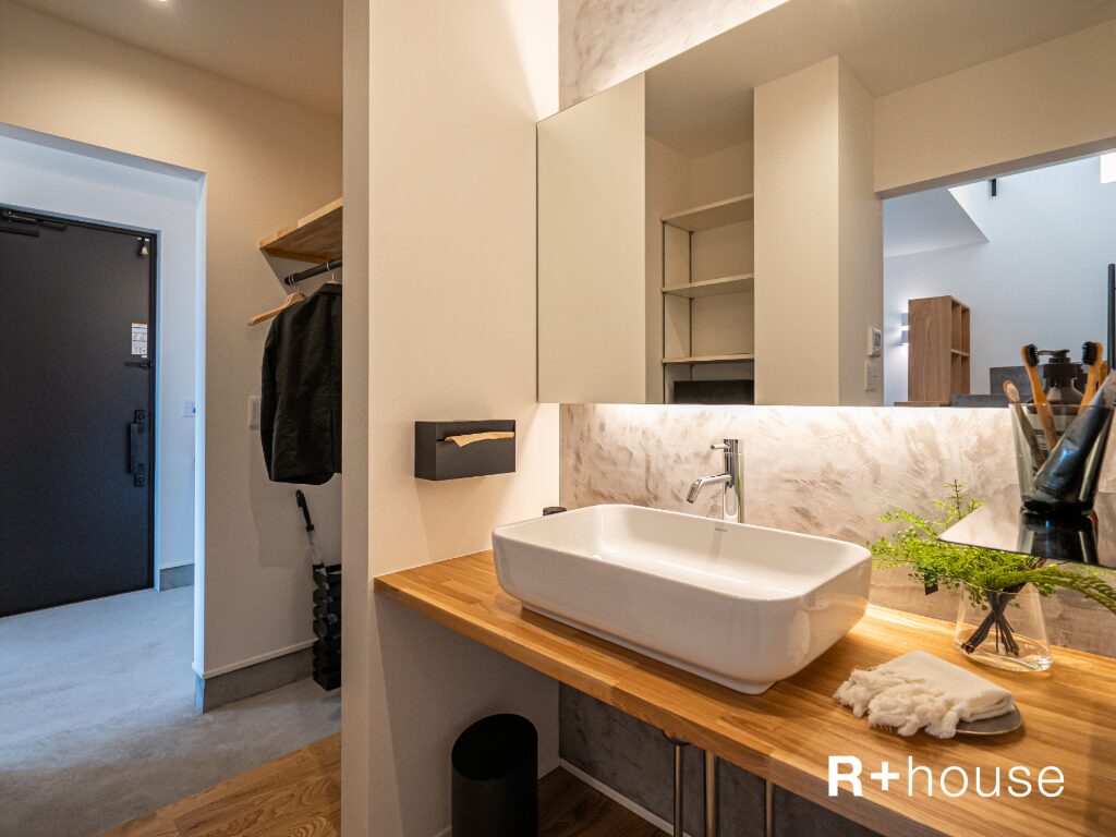 洗面スペース - 片島R+houseモデルハウス「建築家と建てる高性能デザイン住宅」(大分市)