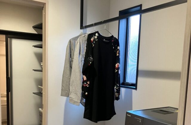 大分展示場 平屋 モデルハウス「大人っぽい雰囲気漂うモダンな平屋」(大分市) - 国分ハウジング - サニタリールーム