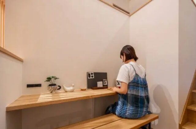 佐賀市巨勢まちかど展示場「中二階と吹き抜けに光が広がる中庭のある木の家」(佐賀市) - 悠悠ホーム - スキップフロア
