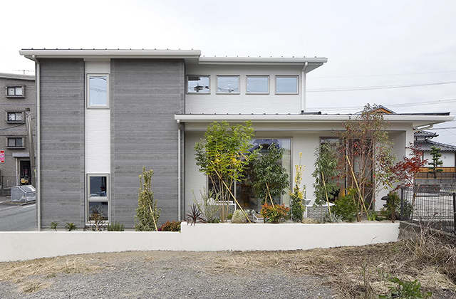 外観 - 熊本嘉島モデルハウス「雨の日でも楽しく遊べる、ボルダリング壁・アスレチックネットがある家」(上益城郡嘉島町上島) 七呂建設