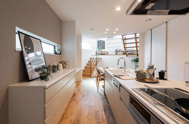 キッチン - 熊本健軍モデルハウス「スペースを最大限に活かした2階建て」(熊本市東区健軍) - 悠悠ホーム