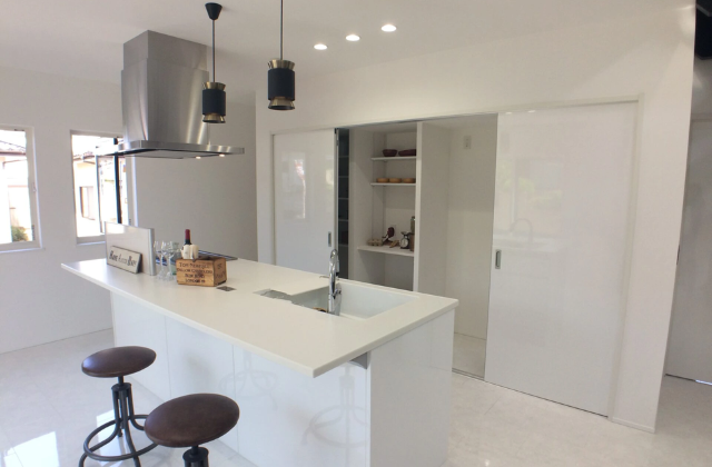 キッチン・収納 - アリスト - ホテルライクなシンプルモダンスタイルの2階建て