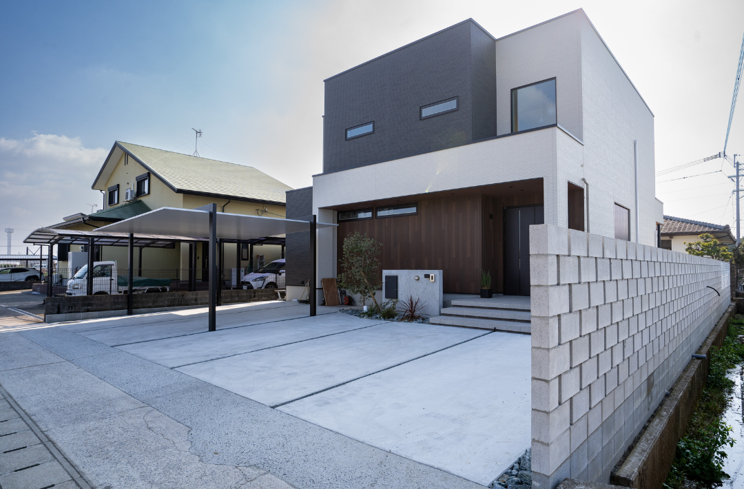 多様な居場所を楽しむ大人モダンでラグジュアリーな住まい