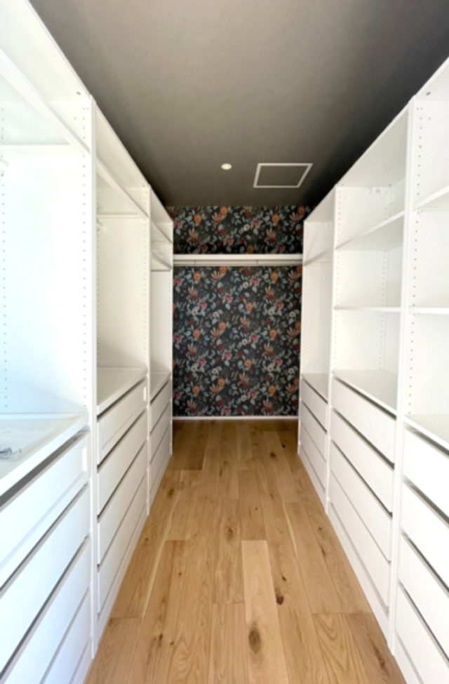 多様な居場所を楽しむ大人モダンでラグジュアリーな住まい - ファンライフ - 収納