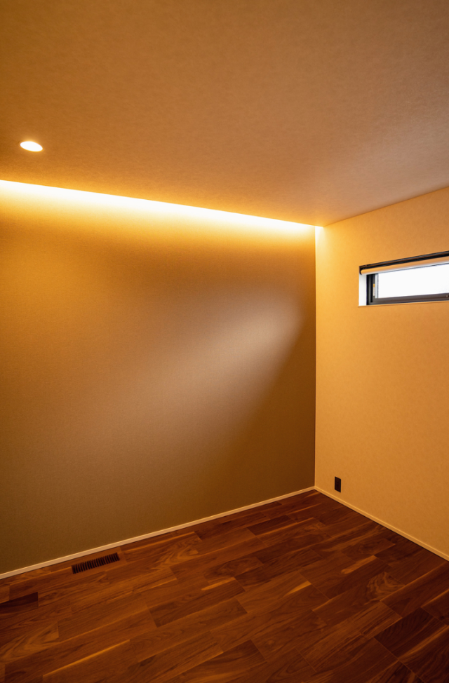 間接照明の意匠美と吹き抜けが演出する光あふれる大人モダンな2階建て - ファンライフ - 洋室