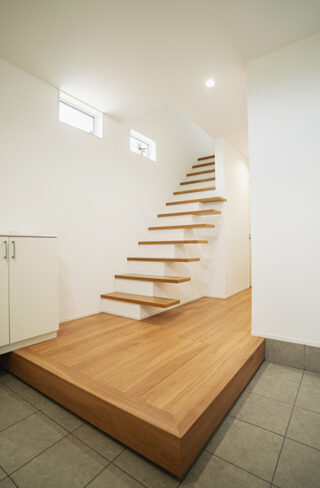 玄関ホール - 施工事例 - ファンライフ