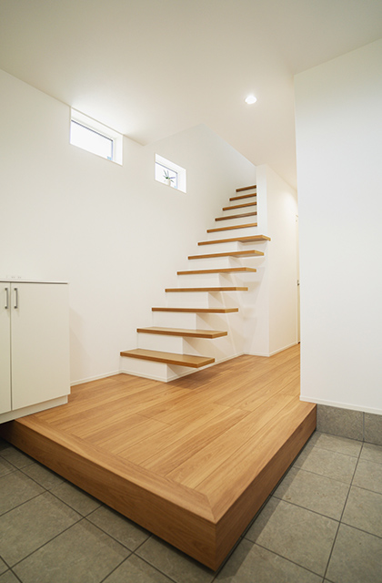 玄関ホール - 施工事例 - ファンライフ