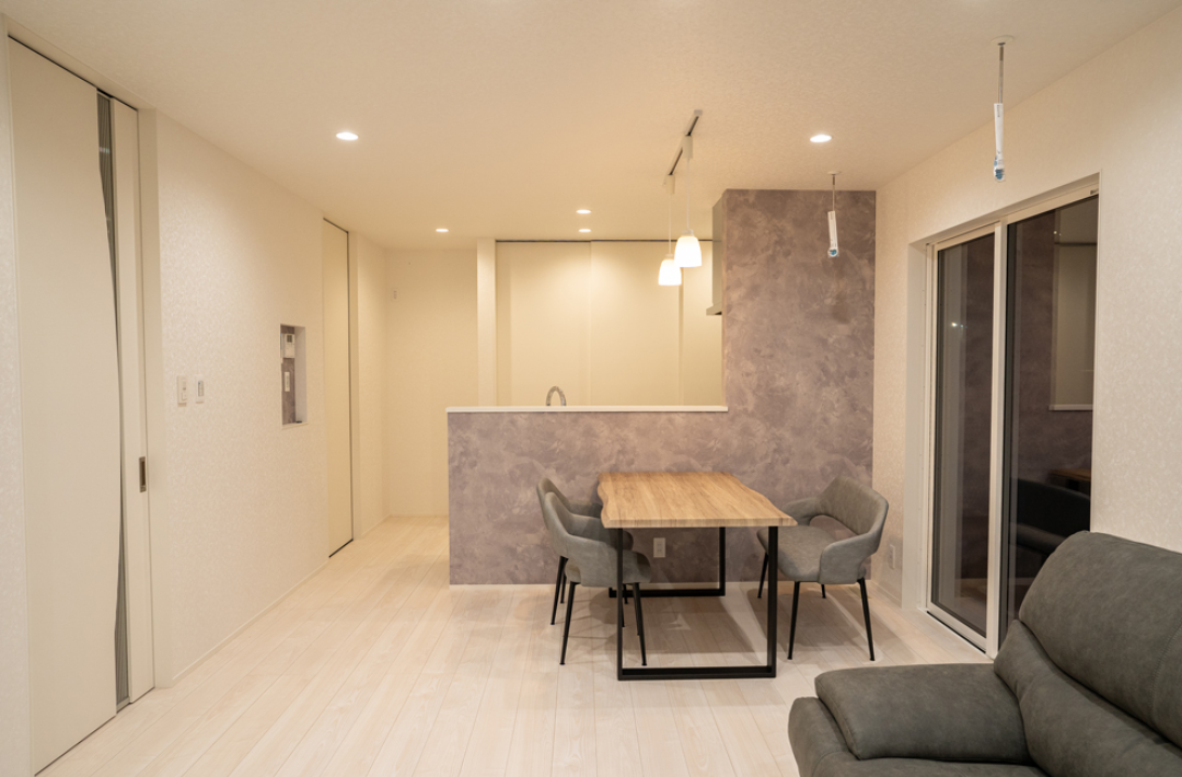 37坪で叶えたシンプルモダンな完全分離型二世帯住宅