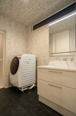 37坪で叶えたシンプルモダンな完全分離型二世帯住宅 - ファンライフ - 洗面スペース1