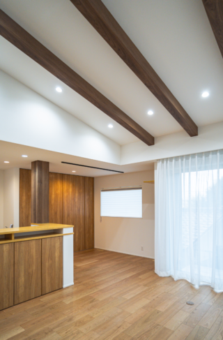 29坪に趣味と機能を凝縮したバイクガレージハウス - ファンライフ - リビング