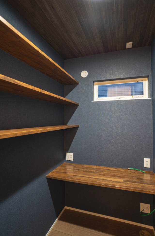 36坪に家族6人の快適を凝縮した収納上手で家事ラクな2階建て - ファンライフ - 書斎