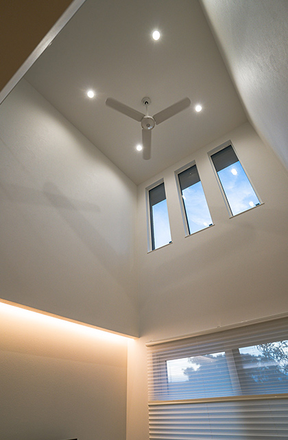 吹き抜け - 宿泊体験型モデルハウス『そのうち』「4つの高性能と優雅なバルコニーが彩る2階建て」(上益城郡御船町) - ファンライフ