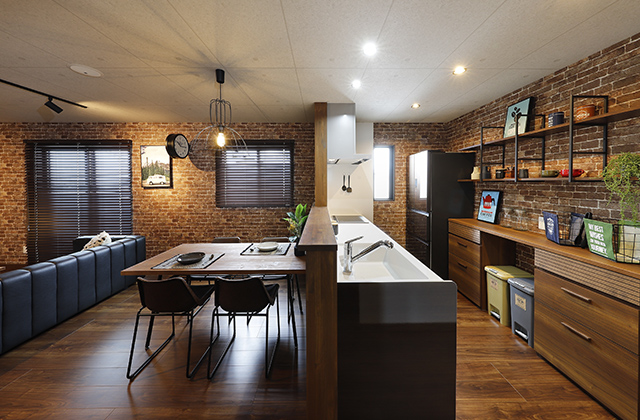 ブルックリンスタイルのLDKと感性を育む子ども部屋が魅力の平屋