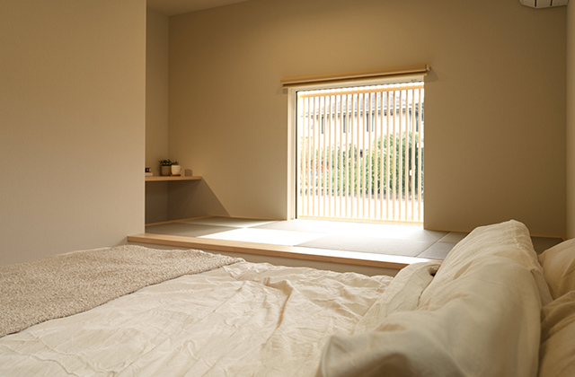 寝室 - Nordi (ノルディ) 熊本人吉鬼木店「自然素材で心整うジャパンディスタイルの2階建て」(人吉市) - リブワーク