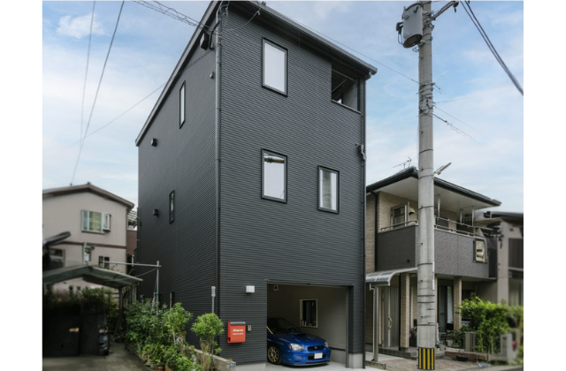 住宅街に建つ21坪のビルトインガレージハウスNEOデザインホーム外観640×420