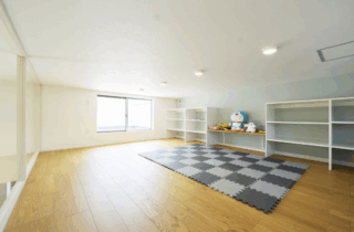 光と風を感じる中庭とロフトのある開放的な平屋 - タカスギ - ロフト