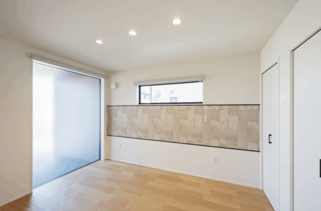 平屋の暮らしやすさを備えたライフステージにフィットする2階建て - タカスギ - 主寝室