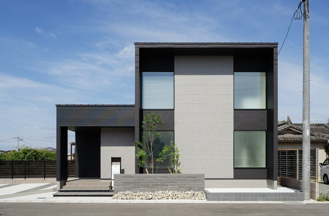 スタイリッシュな外観と回遊動線で快適に暮らせる2階建て - タカスギ - 外観