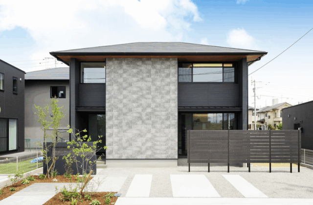 開放的×機能的を叶えた黒とグレーのモダンスタイルの2階建て - タカスギ - 外観