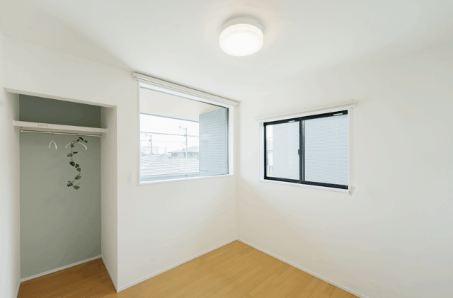 開放的×機能的を叶えた黒とグレーのモダンスタイルの2階建て - タカスギ - 洋室2