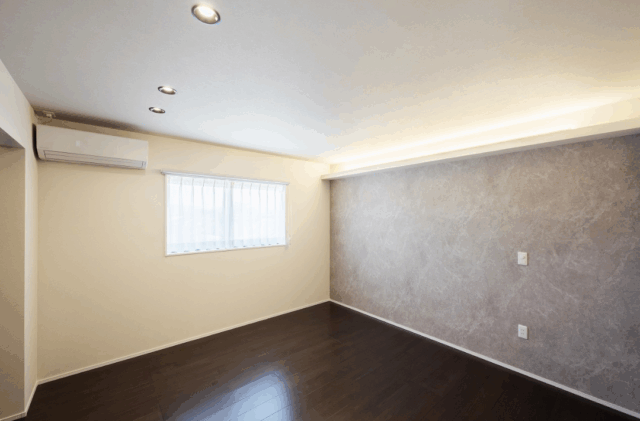 動線と収納の工夫をプラスした洗練されたオープンファサードのお家 - タカスギ - 洋室