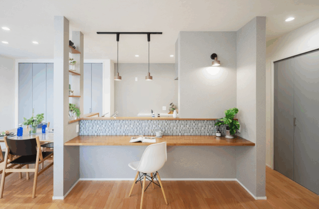 濃淡グレーの外壁とシャープなラインが映える機能美あふれるデザイン住宅 - タカスギ - キッチン・カウンター