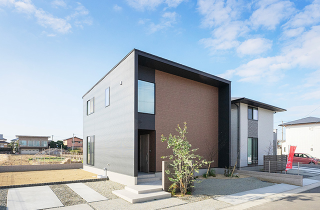 プライバシーを守るコンパクトで収納豊富な3LDK2階建て - タカスギ