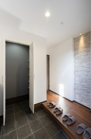 玄関 - 施工事例 - タカスギ