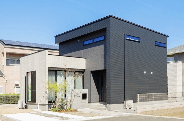 家事ラク動線と大容量収納を備えた機能的でシンプルモダン×シックな2階建て - タカスギ - 外観