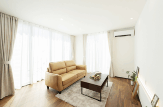 家事ラク動線と大容量収納を備えた機能的でシンプルモダン×シックな2階建て - タカスギ - リビング