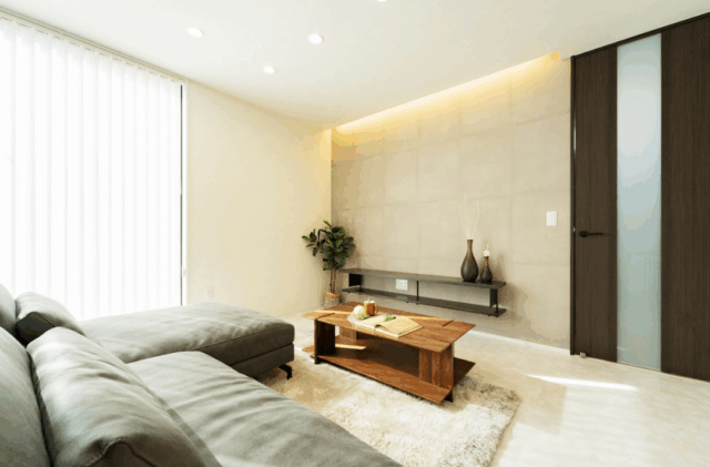 採光と吹き抜けで広がる20坪台の快適を追求したホテルライクな2階建て - タカスギ - リビング