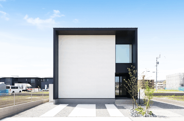 飽きないデザイン性と快適動線が揃ったフレキシブルな4LDK2階建て - タカスギ - 外観