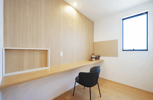 飽きないデザイン性と快適動線が揃ったフレキシブルな４LDK2階建て - タカスギ - 2階ホール