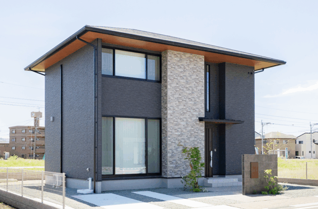 大人モダンスタイルのかくれ動線を取り入れた機能性の高い住まい - タカスギ - 外観