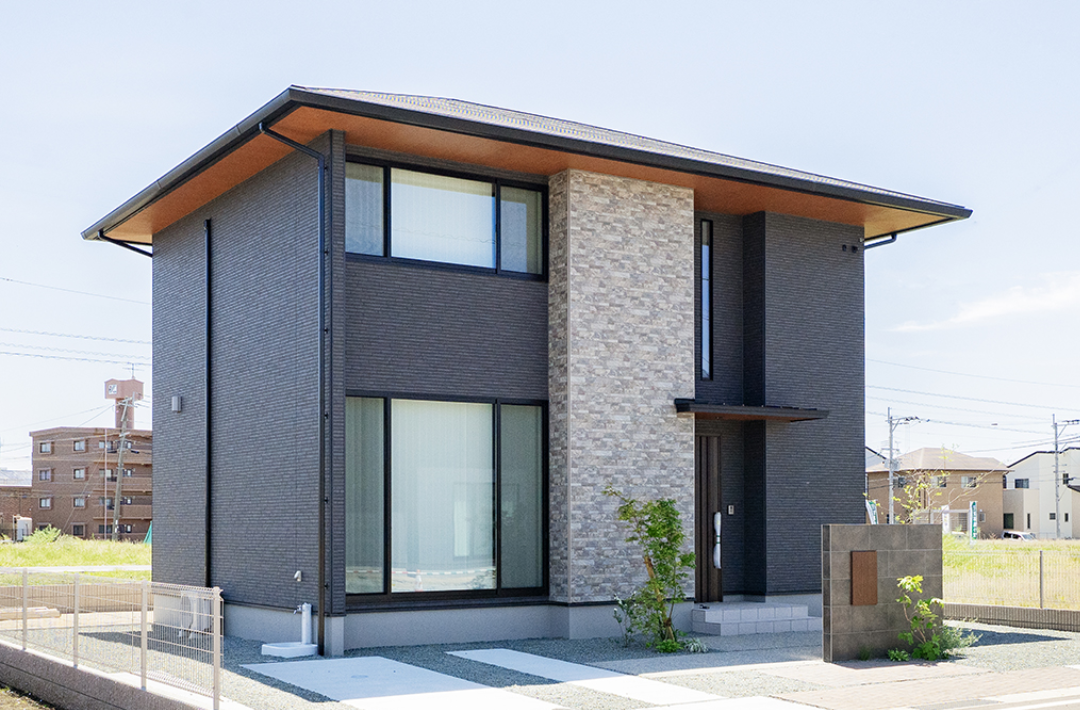 大人モダンスタイルのかくれ動線を取り入れた機能性の高い住まい