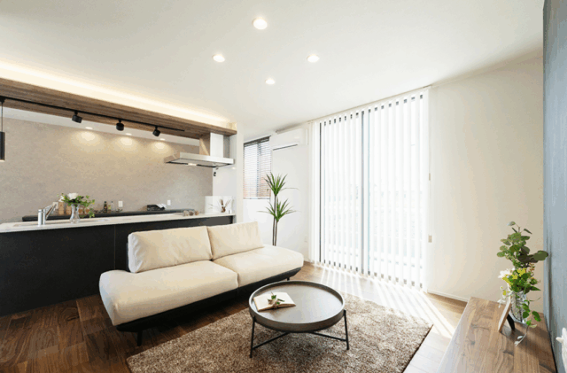 大人モダンスタイルのかくれ動線を取り入れた機能性の高い住まい - タカスギ - リビング