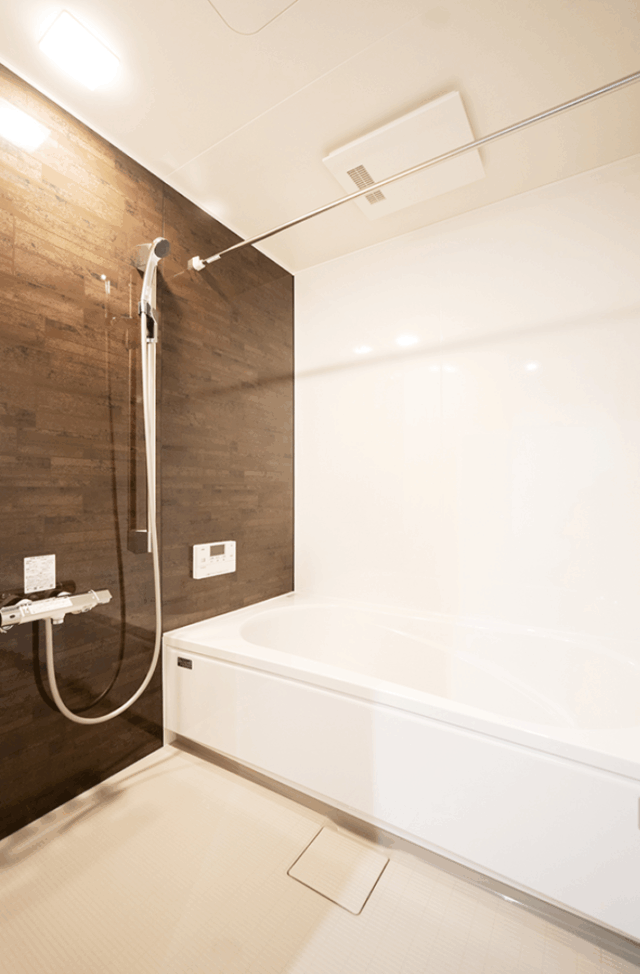 大人モダンスタイルのかくれ動線を取り入れた機能性の高い住まい - タカスギ - 浴室