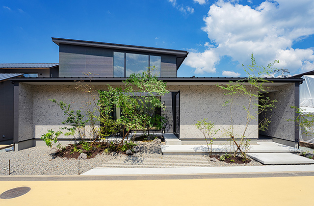 KKT合志住宅展示場「縁側×中庭が織りなす和モダンな平屋+αの住まい」(合志市) - タカスギ