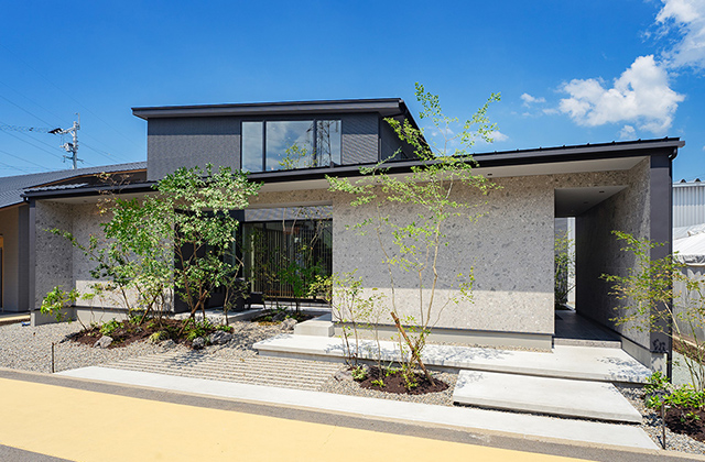 外観 - KKT合志住宅展示場「縁側×中庭が織りなす和モダンな平屋+αの住まい」(合志市) - タカスギ