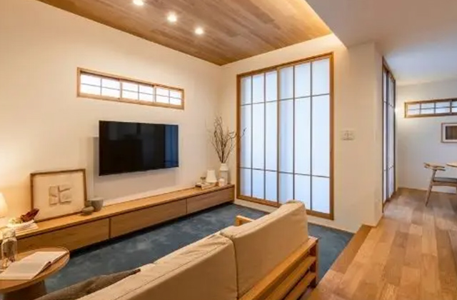 リビング -【熊本市南区】忙しい私を「OFF」にする「究極の和モダン」な家「ナラ無垢床が香る段下がりリビングのある家」(熊本市) - 悠悠ホーム