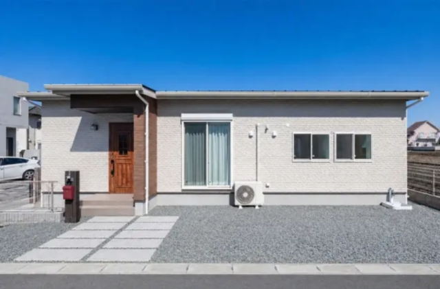 龍田まちかど展示場「廊下ゼロと最短の家事動線がゆとりを生む26坪の平屋」(熊本市) - 悠悠ホーム - 外観