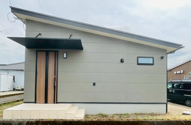 玄関から3つの動線で繋がった21坪の開放的な平屋