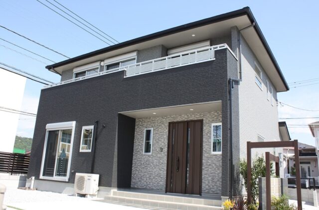 家族を見守る安心の間取りと光あふれるLDKが叶える機能美の2階建て - 向洋ハウジング - 外観