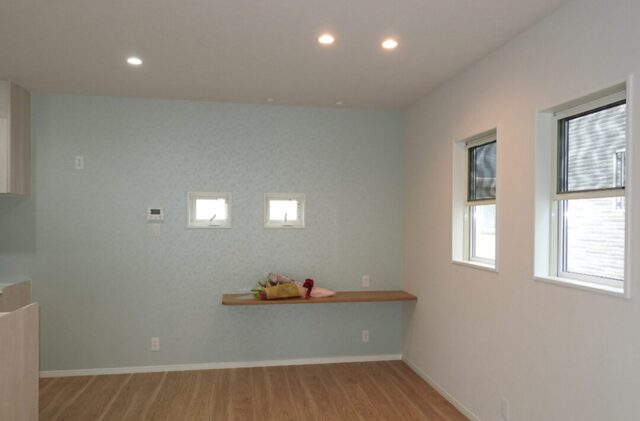 ネイビーと白のコントラストが映える爽やかで大人可愛い2階建て - 向洋ハウジング - ダイニング