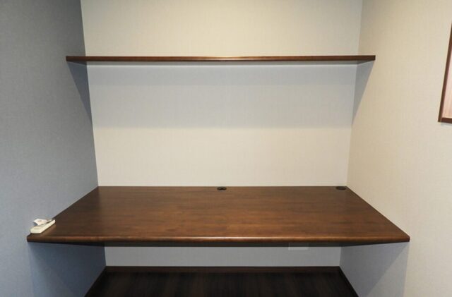 15箇所の収納と回遊動線で家事がスムーズに進む2階建て - 向洋ハウジング - 書斎