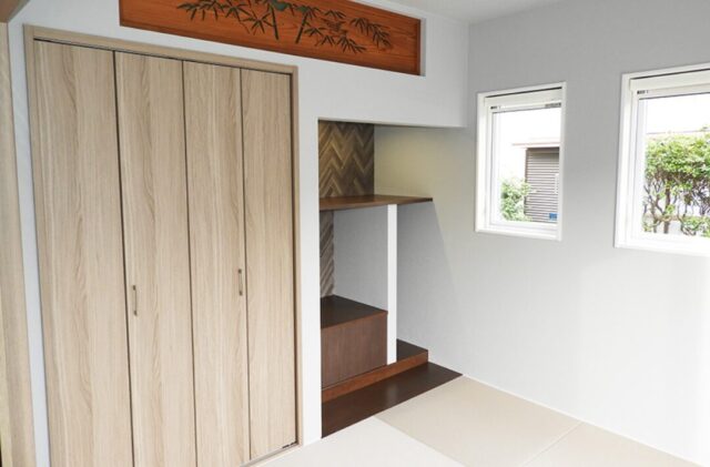 高い天井と機能美が調和する猫と暮らすコンパクトな平屋 - 向洋ハウジング - 和室